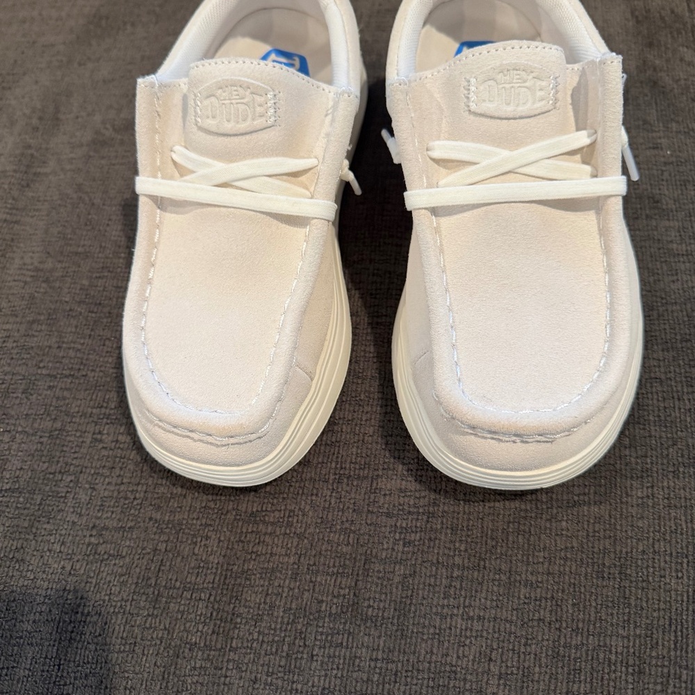 Heydude  Wendy suede sz6